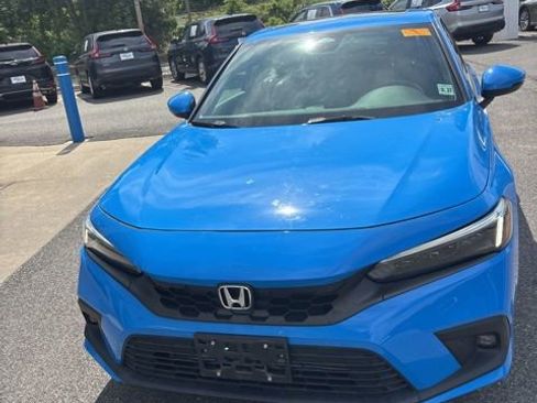 Used 2022 Honda Civic Sport Touring image 2