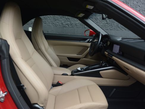 Certified 2021 Porsche 911 Carrera RWD image 25