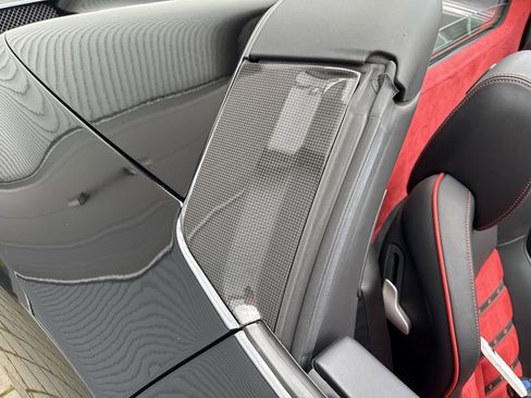 Used 2012 Ferrari 458 Spider image 32