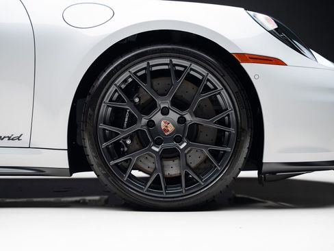 Used 2026 Porsche 911 Targa 4 GTS w/ Premium Package AWD/4WD image 44