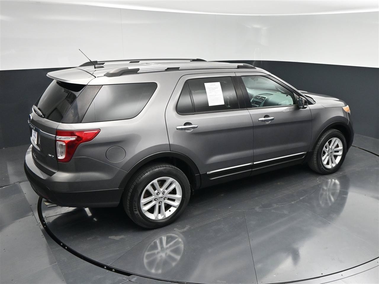Used 2014 Ford Explorer XLT AWD/4WD image 22