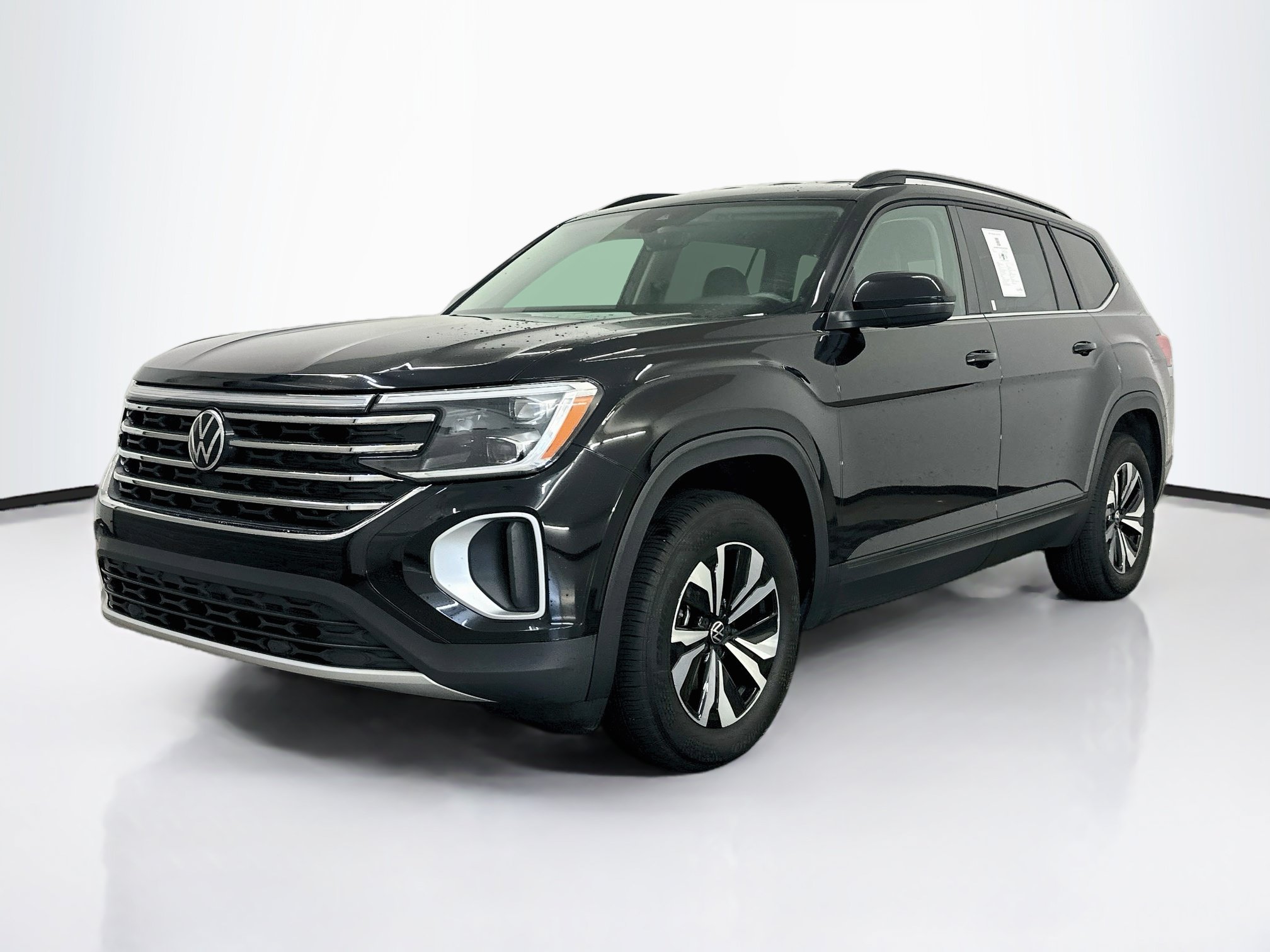 Used 2026 Volkswagen Atlas SE AWD/4WD image 3