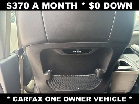 Used 2023 Chrysler Pacifica Touring-L image 28