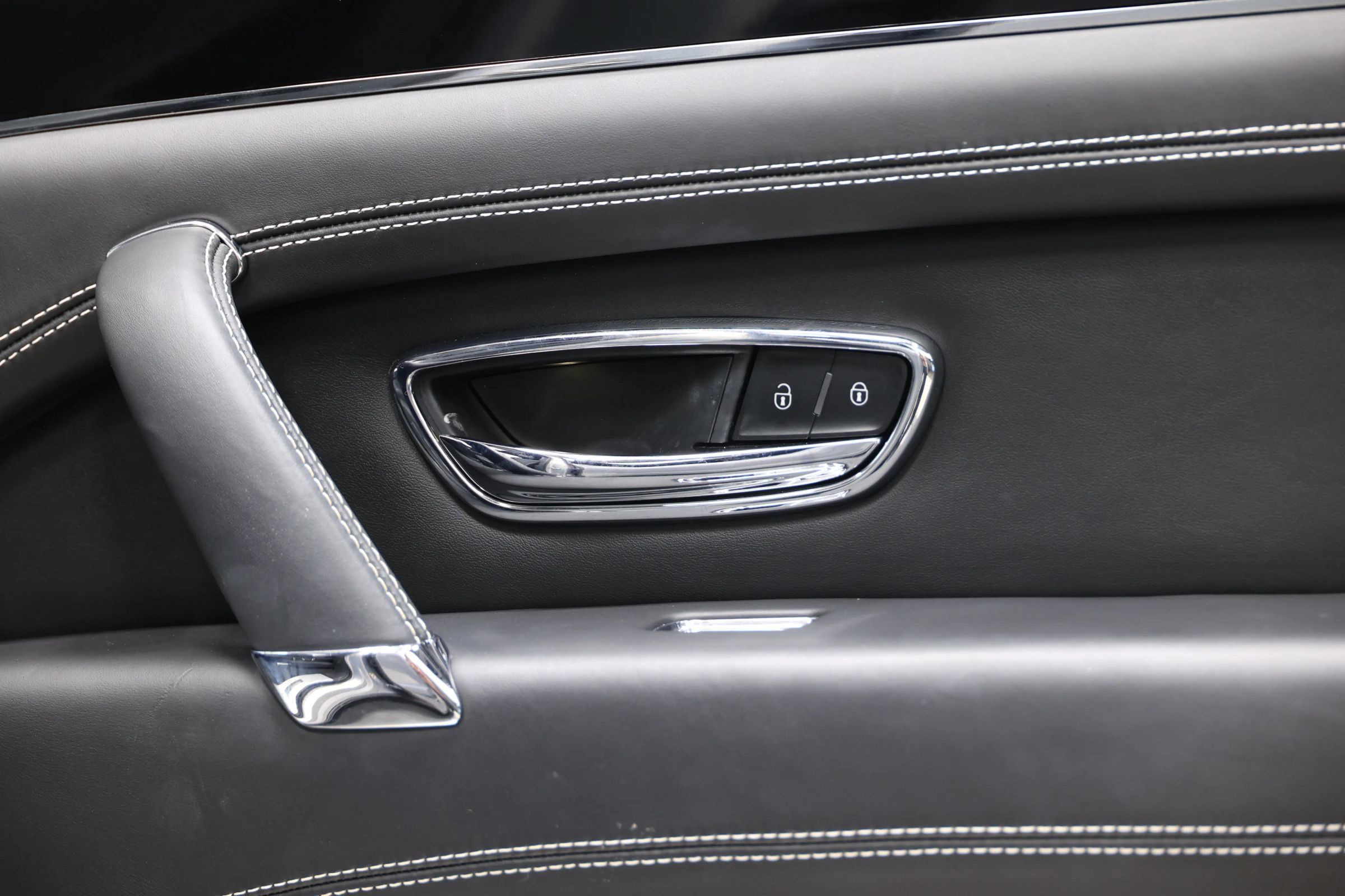 Used 2018 Bentley Bentayga Onyx Edition AWD/4WD image 99