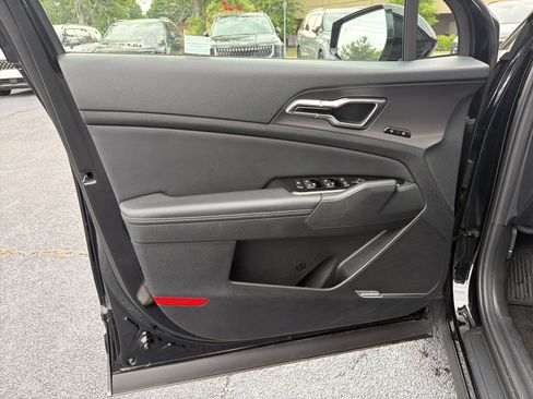 Used 2023 Kia Sportage SX FWD image 8
