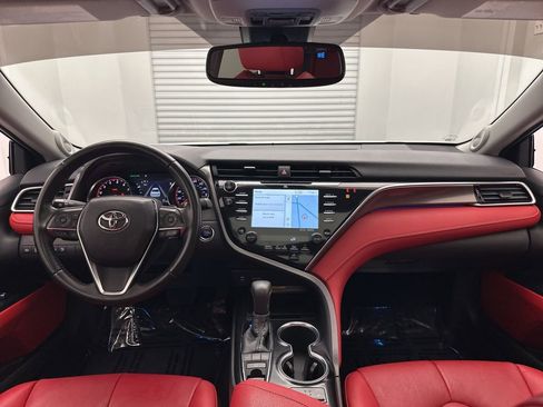 Used 2018 Toyota Camry XSE w/ Driver Assist Package image 17