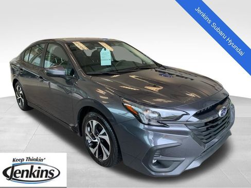 Used 2025 Subaru Legacy Premium AWD/4WD image 1