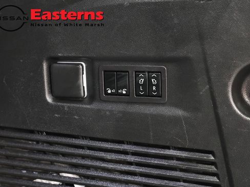 Used 2023 Chevrolet Suburban Premier RWD image 26