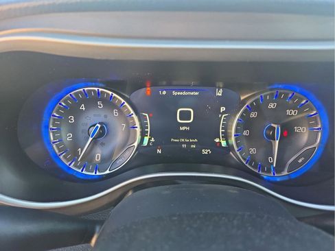 New 2026 Chrysler Pacifica Select image 15