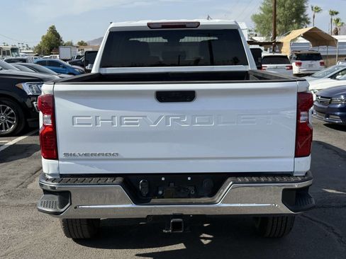 Used 2024 Chevrolet Silverado 2500 LT image 7