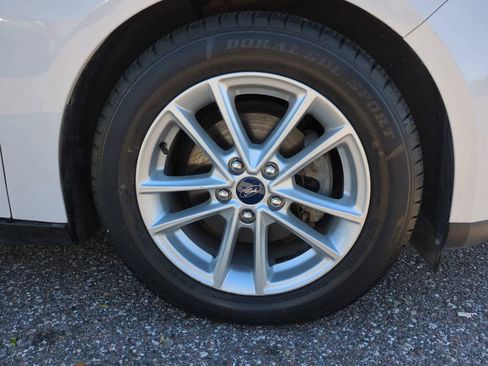 Used 2017 Ford Focus SE image 11
