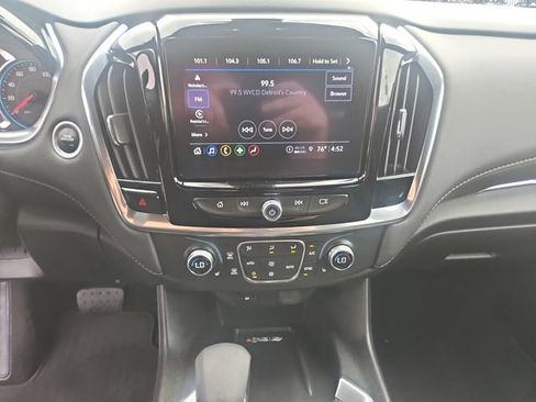 Used 2023 Chevrolet Traverse LT FWD image 19