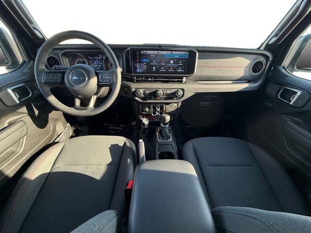 Used 2025 Jeep Gladiator Rubicon AWD/4WD image 12