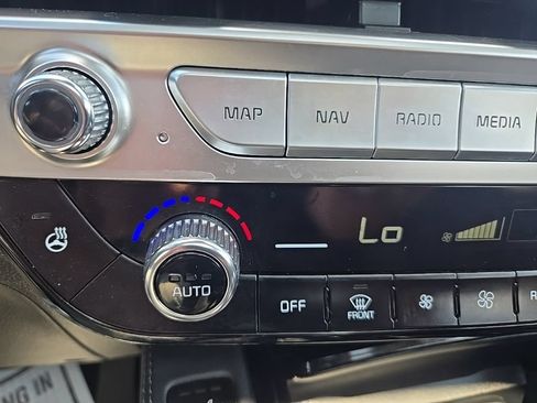 Used 2023 Kia Telluride EX AWD/4WD image 8