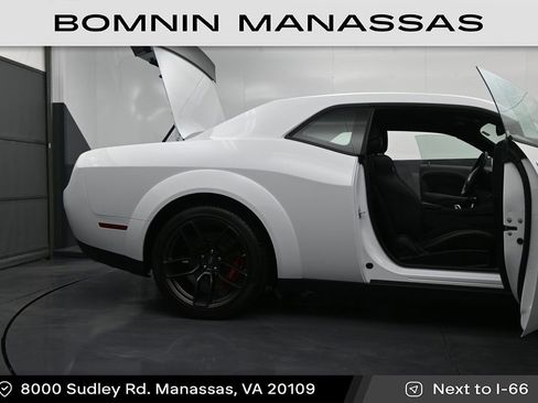 Used 2022 Dodge Challenger R/T Scat Pack RWD image 10
