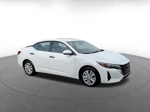 Used 2025 Nissan Sentra S FWD image 2