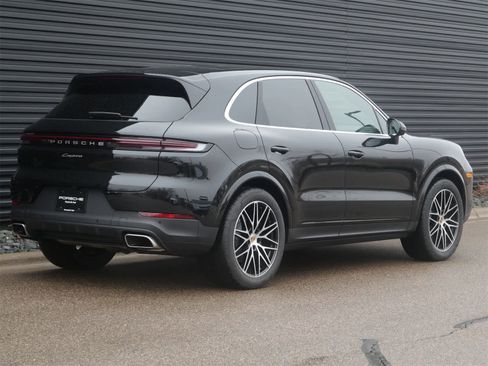 Certified 2025 Porsche Cayenne image 26