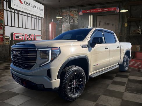 Certified 2022 GMC Sierra 1500 AT4X image 1