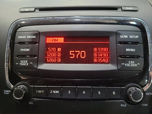 Used 2017 Kia Forte LX FWD image 25