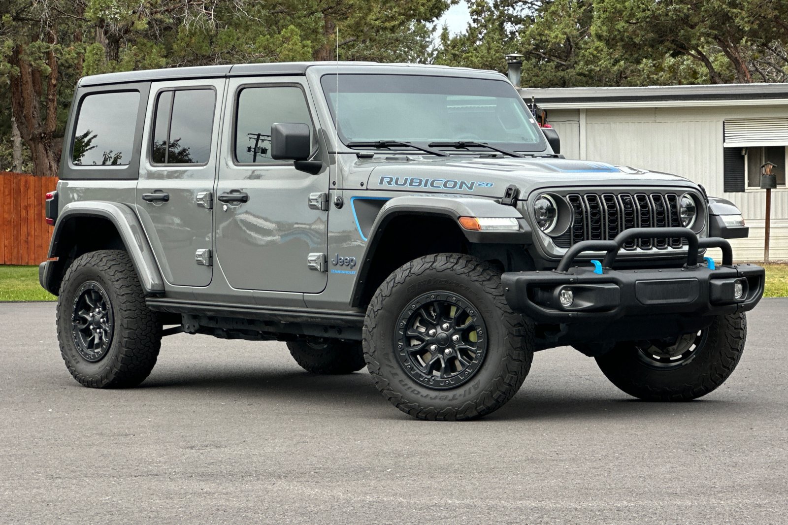 Used 2023 Jeep Wrangler Unlimited Rubicon 4xe AWD/4WD image 2