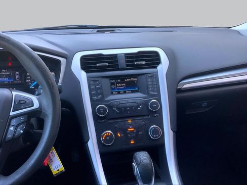 Used 2013 Ford Fusion SE FWD image 6
