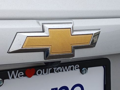 Used 2020 Chevrolet Trax LT w/ LT Convenience Package image 26