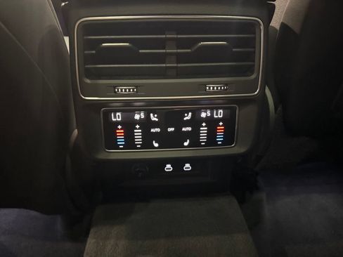 Used 2023 Audi Q7 2.0T Premium Plus w/ Premium Plus Package AWD/4WD image 33