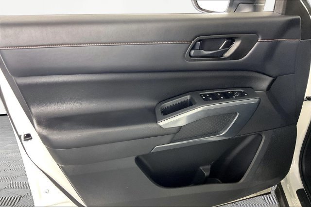 Used 2023 Nissan Pathfinder Rock Creek AWD/4WD image 17
