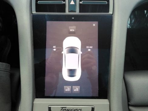 Used 2022 Porsche Taycan image 45