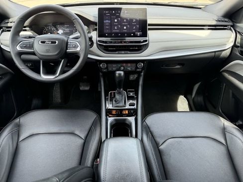 Used 2025 Jeep Compass Limited AWD/4WD image 8