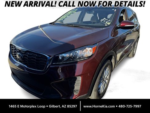 Used 2019 Kia Sorento LX w/ LX Convenience Package image 1