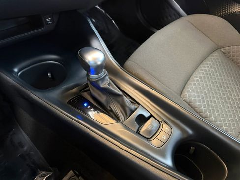 Used 2021 Toyota C-HR LE image 33