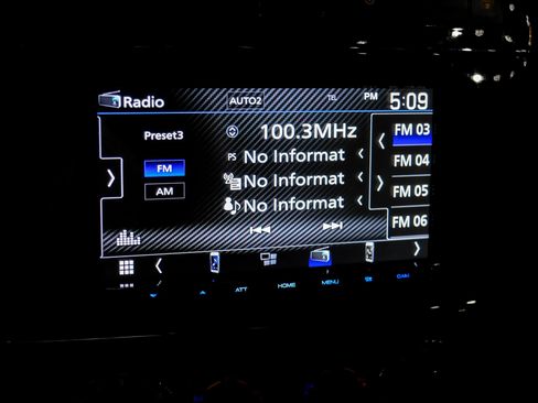Used 2011 Mercedes-Benz G 550 image 33