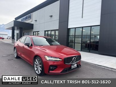 Used 2021 Volvo S60 T5 Momentum