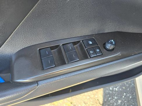 Used 2022 Toyota Camry SE w/ Convenience Package FWD image 19