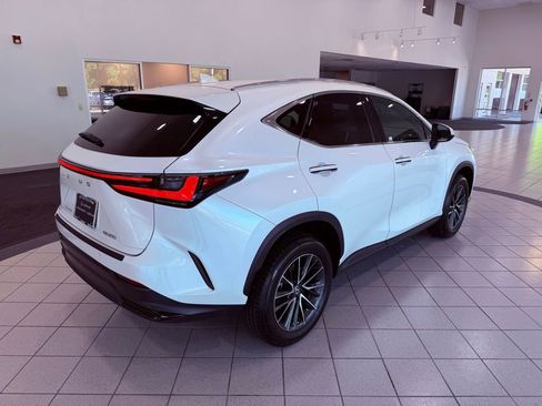 Used 2024 Lexus NX 250 FWD image 13