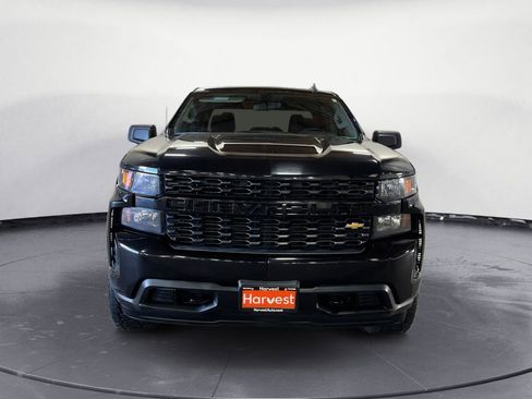 Used 2020 Chevrolet Silverado 1500 Custom w/ Custom Value Package AWD/4WD image 2