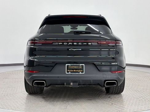 Certified 2025 Porsche Cayenne AWD/4WD image 10