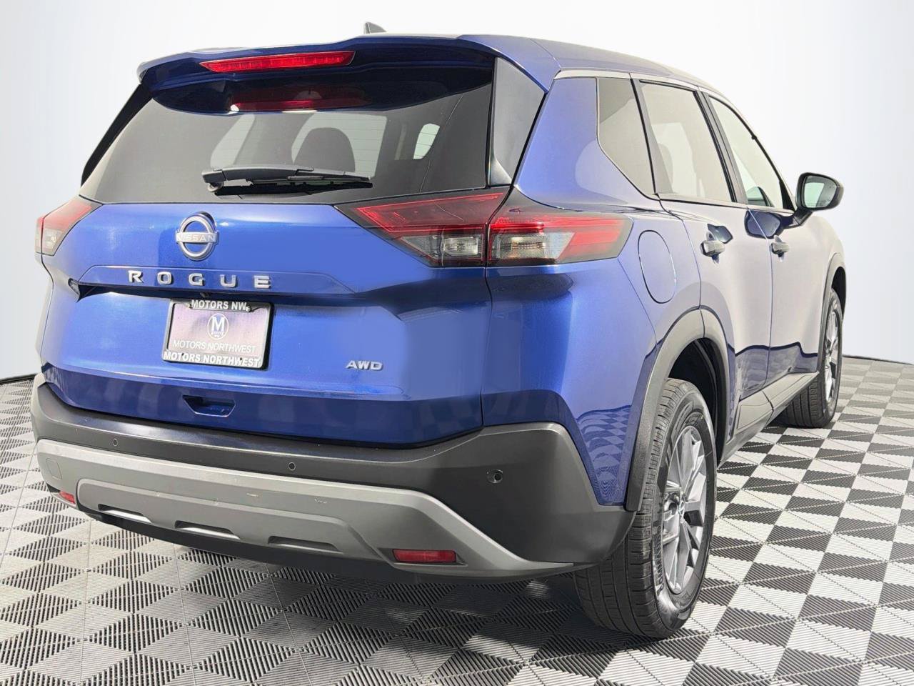 Used 2023 Nissan Rogue S AWD/4WD image 24