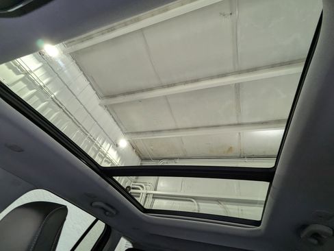 Used 2023 Jeep Grand Cherokee 4x4 image 31