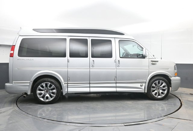 Used 2022 GMC Savana 2500 w/ Enhanced Convenience Package RWD image 15