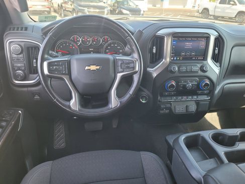 Used 2021 Chevrolet Silverado 1500 LT w/ Z71 Off-Road Package AWD/4WD image 18