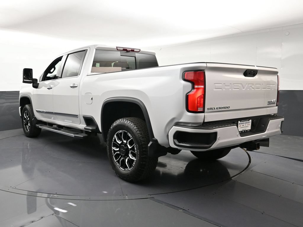 Certified 2025 Chevrolet Silverado 3500 High Country AWD/4WD image 3