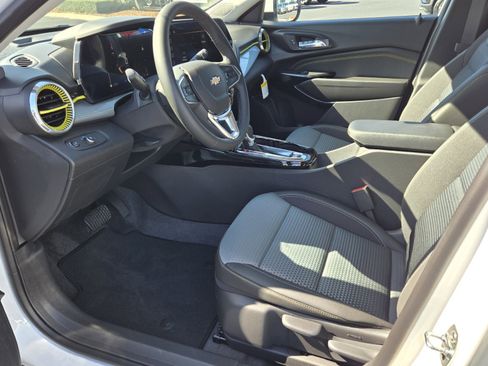 New 2026 Chevrolet Trax LT w/ Driver Confidence Package image 5