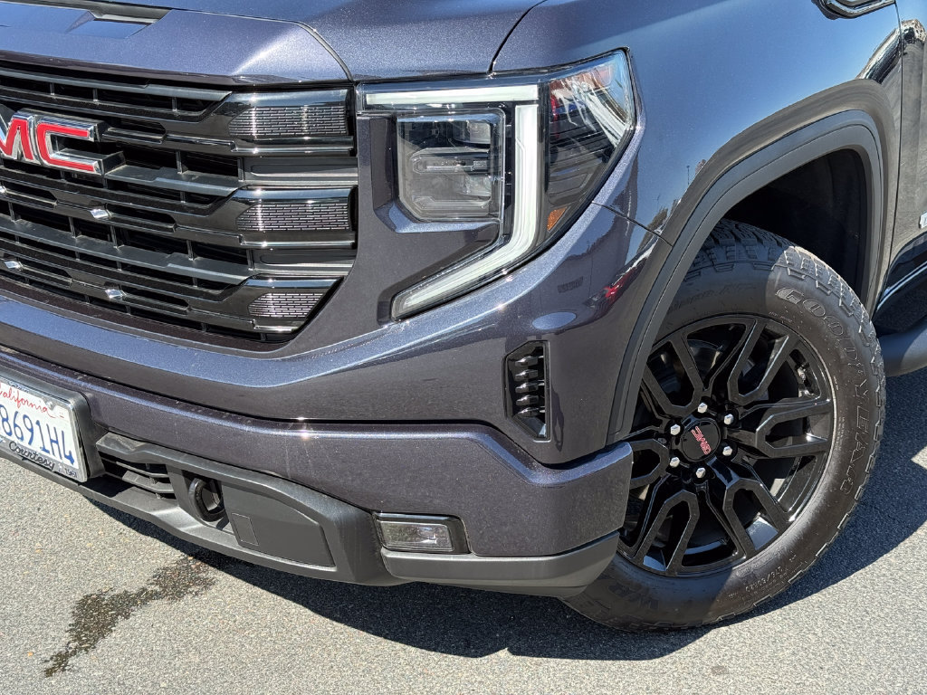 Used 2026 GMC Sierra 1500 Elevation w/ Elevation Select Package RWD image 3