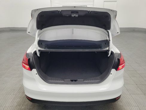 Used 2018 Ford Focus SE image 29