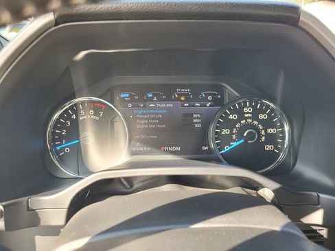Used 2017 Ford F150 Lariat w/ Equipment Group 502A Luxury AWD/4WD image 29