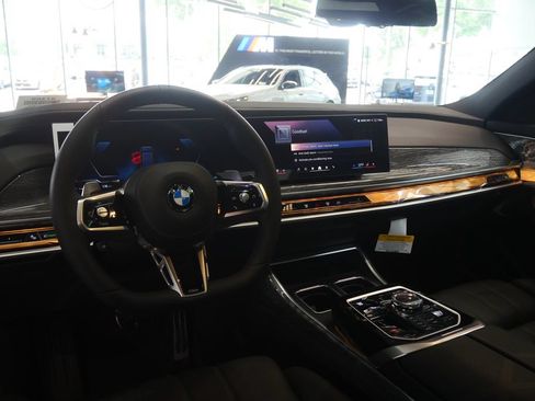 New 2026 BMW 760i xDrive w/ Executive Package AWD/4WD image 17