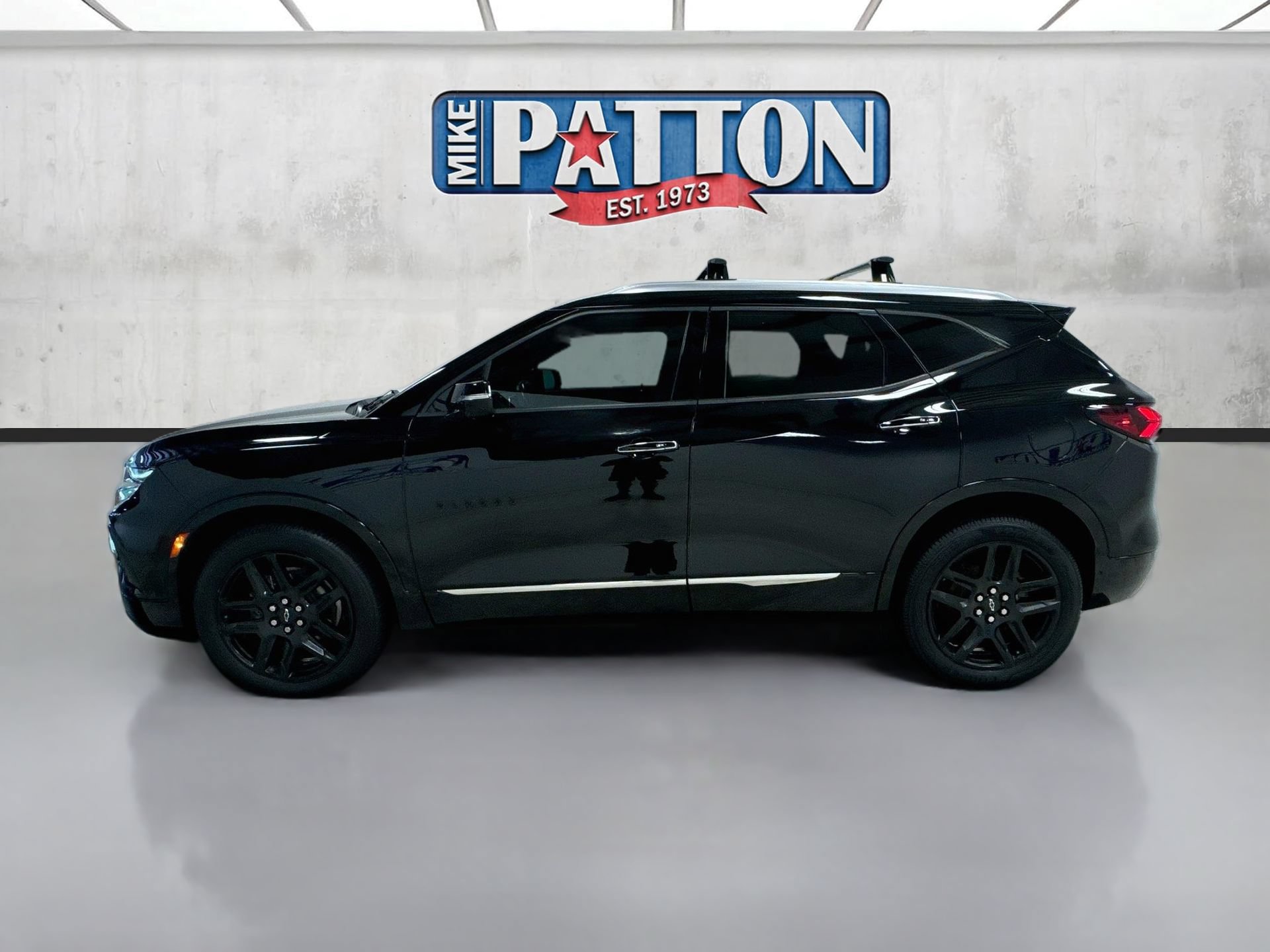 Used 2021 Chevrolet Blazer Premier w/ Driver Confidence II Package FWD image 4