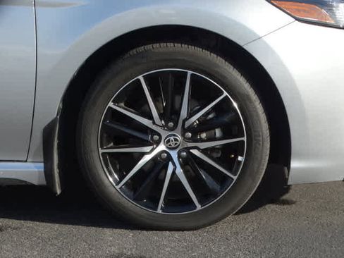 Used 2024 Toyota Camry SE w/ Blackout Package (TMS) image 8